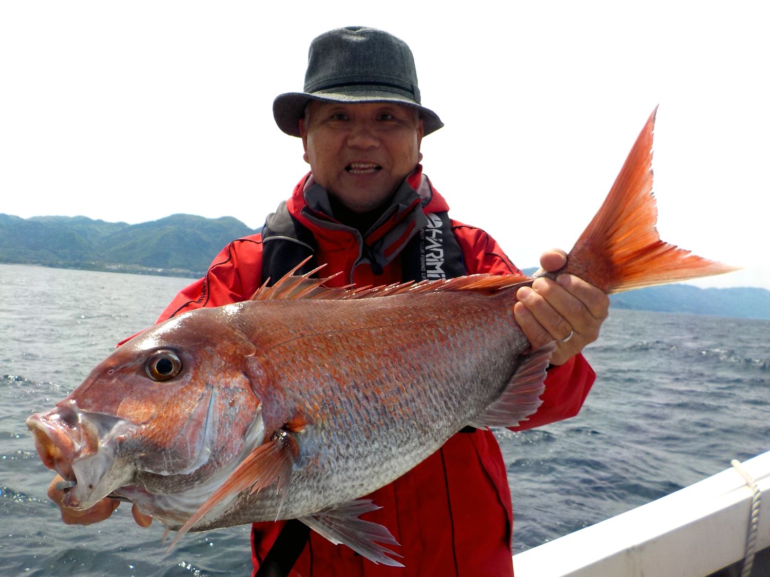 釣行レポートに「★鷹巣沖 乗っ込みマダイ爆釣すぅ!」を掲載しました。 釣行レポートに「★鷹巣沖 乗っ込みマダイ爆釣すぅ!」を掲載しました。