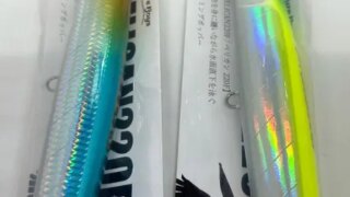 気泡を身に纏いながら水面直下を泳ぐスイミングポッパー！