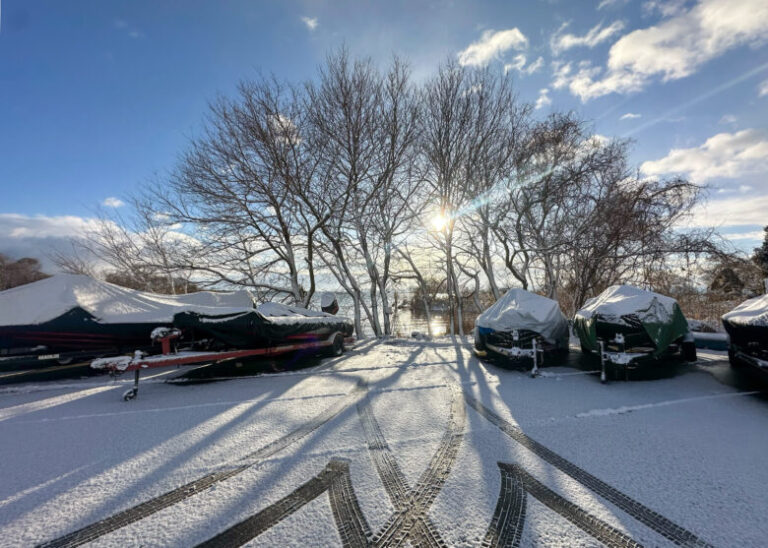 冬の釣行の必勝アイテム！ 寒さに打ち勝つ「足元防寒対策」