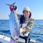 ナブラ直撃！人生初の初ガツオ!?大物ねらいのカツオキャスティングに挑戦！        12代目アングラーズアイドル ちあきの「釣ります！」宣言　No.14