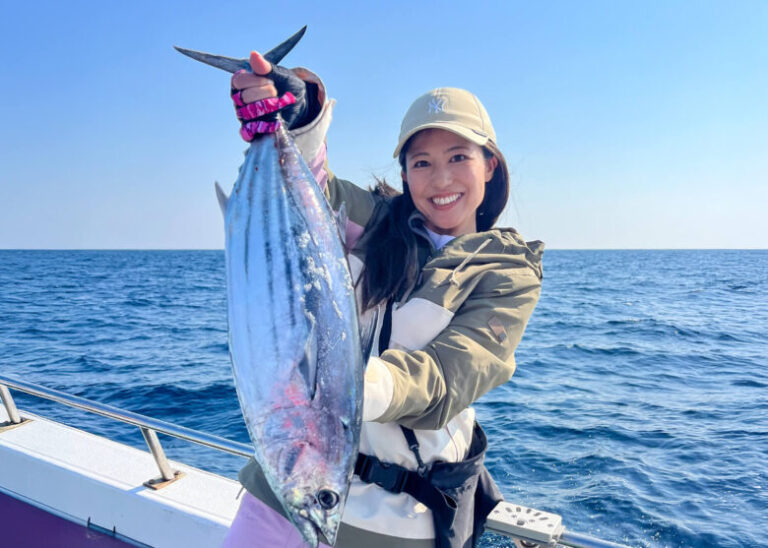 ナブラ直撃！人生初の初ガツオ!?大物ねらいのカツオキャスティングに挑戦！        12代目アングラーズアイドル ちあきの「釣ります！」宣言　No.14