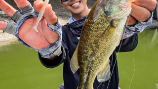 魚探なしで挑む三河湖バス釣り──小さな巨人スパイキックスの実力/徳田翔己